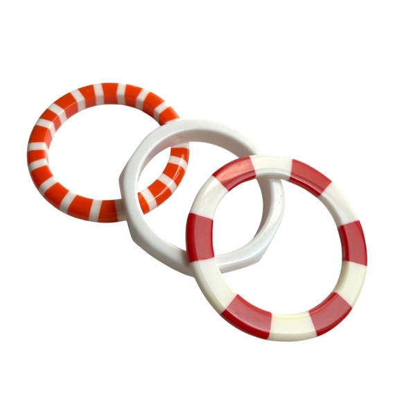 A Dozen Lucite, Plastic, & Celluloid  Bangle Bracelets, Cuffs, Stretchies - Picture 7 of 14